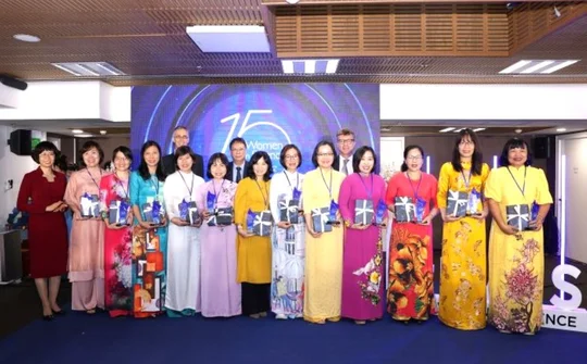 Giải thưởng “Vì sự phát triển Phụ nữ trong Khoa học” tôn vinh 38 nhà khoa học nữ
