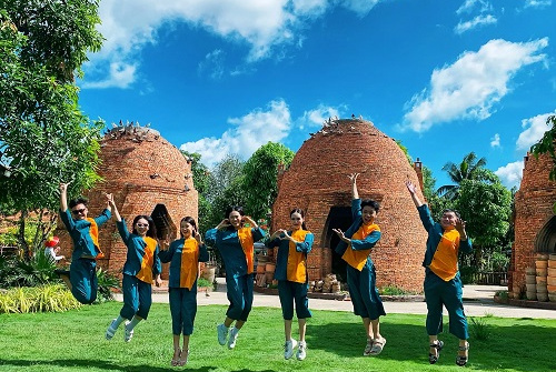 Finding solutions to develop human resources and improve law enforcement on tourism in the Mekong Delta