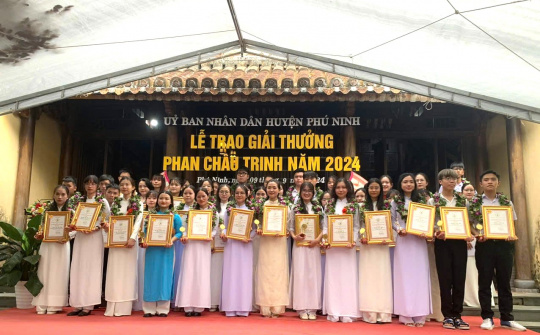 Quảng Nam: 70 học sinh, sinh viên xuất sắc huyện Phú Ninh nhận giải thưởng Phan Châu Trinh