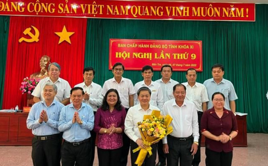 Bến Tre: Công bố số điện thoại nóng phản ảnh tham nhũng, tiêu cực
