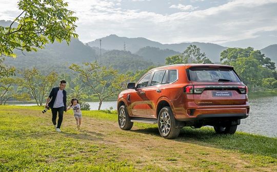 Ford Việt Nam nâng cấp gói công nghệ mới cho Everest phiên bản Titanium 4x2