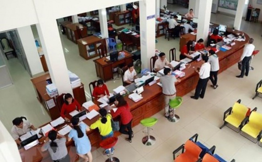 Chính sách, chế độ đối với cán bộ, công chức, viên chức trong thực hiện sắp xếp tổ chức bộ máy