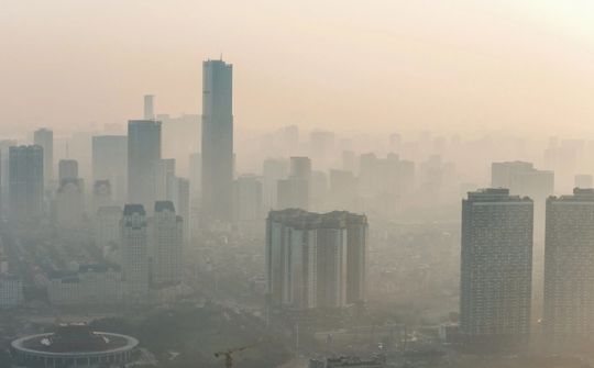 Giảm thiểu ô nhiễm không khí tại các đô thị lớn: Thách thức và giải pháp chiến lược