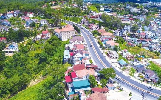 Lâm Đồng ưu tiên đầu tư, nâng cấp và mở rộng các tuyến giao thông liên tỉnh, liên huyện