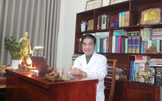 TTƯT, Đại tá, ThS.BS. Hoàng Khánh Toàn: Sắt son cùng nghề bên thềm Xuân