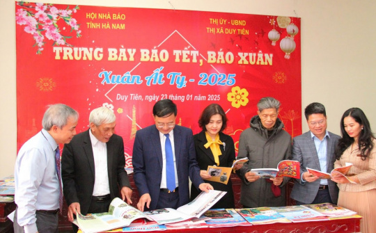 Hà Nam: Báo Xuân 'khoe sắc' tại Duy Tiên