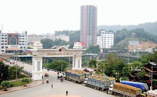 Thúc đẩy kinh tế cửa khẩu trở thành điểm đột phá về kinh tế của tỉnh Lào Cai