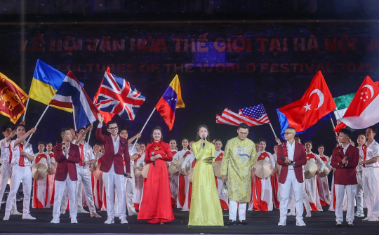Lễ hội Văn hoá thế giới tại Hà Nội: Kết nối-sẻ chia-lan tỏa yêu thương