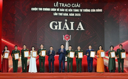 Khơi dậy tinh thần yêu nước, ý chí tự cường và khát vọng phát triển phồn vinh, hạnh phúc