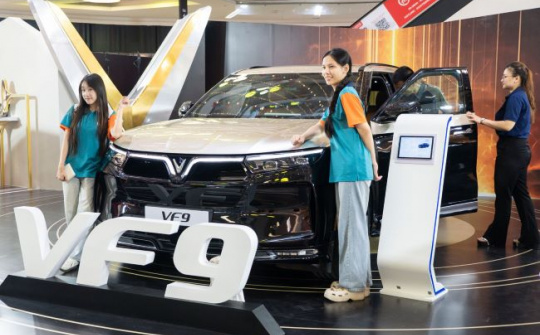 Trải nghiệm VF 7, VF 8, VF 9, người dùng TP.HCM ngỡ ngàng vì “quá mạnh, quá êm”