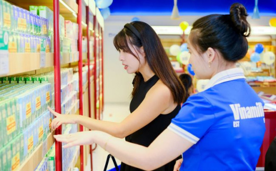 Vinamilk tăng tốc doanh thu quý III nhờ chuyển đổi số và mở rộng cửa hàng
