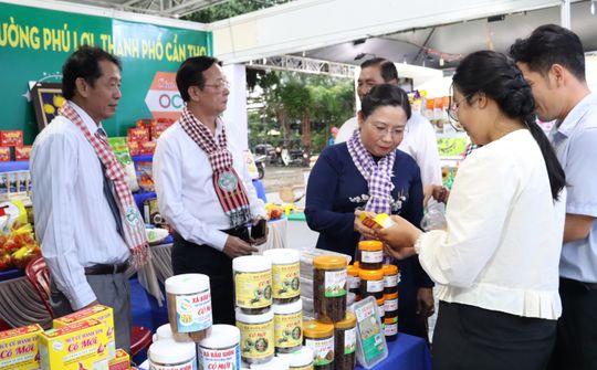Đặc sản ba miền hội tụ tại Hội chợ OCOP Cần Thơ 2025