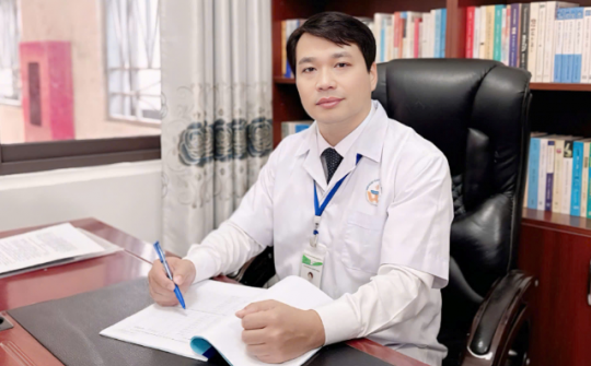 Tiến sĩ, Bác sĩ cao cấp Phùng Thanh Hải: Blouse trái tim hồng