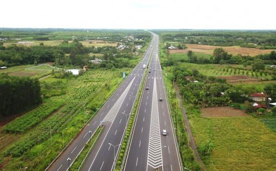 Tập trung tháo gỡ khó khăn, đẩy nhanh tiến độ các dự án quan trọng quốc gia
