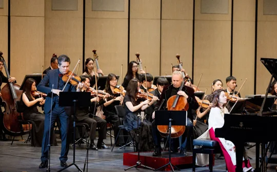 Pianist Suah Ye tái hiện hiệu ứng “chuông ngân” đặc trưng của Rachmaninov