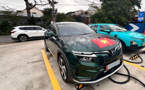 Lái VinFast VF 8 hơn 40.000km, chủ xe tổng kết: “Mượt, mạnh và rất đã”