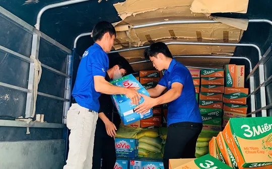 Đồng Tháp chung lòng, gửi yêu thương về miền Trung bão lũ