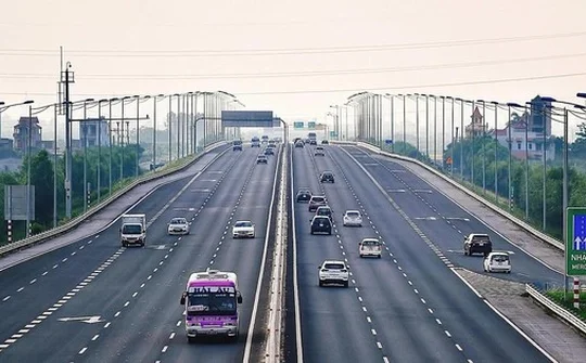 Hết năm 2025 sẽ hoàn thành 3.345 km tuyến chính cao tốc