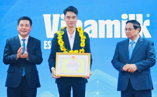 Bộ Công Thương trao bằng khen Doanh nghiệp xuất khẩu tiêu biểu cho Vinamilk