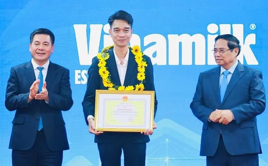 Bộ Công Thương trao bằng khen Doanh nghiệp xuất khẩu tiêu biểu cho Vinamilk