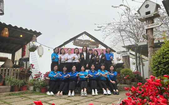 Miền Tây Nghệ An: Hành trình từ di tích lịch sử Hang Bua đến trải nghiệm năng lượng xanh tại Farmstay Nhật Minh