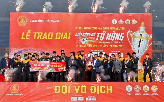 CLB Hoàng Anh Gia Lai đăng quang ngôi vô địch tại Giải bóng đá Tứ hùng - Thái Nguyên