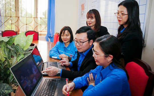 Xây dựng ‘Thế trận lòng dân’ trên không gian mạng trong bảo vệ nền tảng tư tưởng của Đảng hiện nay