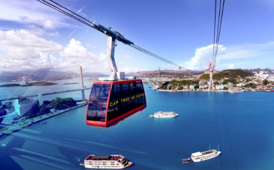 Du khách hài lòng với trọn bộ kinh nghiệm du xuân Sun World Ha Long