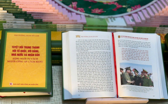 Tuyệt đối trung thành với Tổ quốc, với Đảng, Nhà nước và Nhân dân - Sáng ngời tư cách người Công an cách mạng