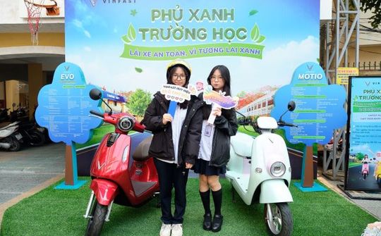 'Phủ Xanh Trường Học' giúp các em học sinh hiểu được ý nghĩa của việc chung tay bảo vệ môi trường