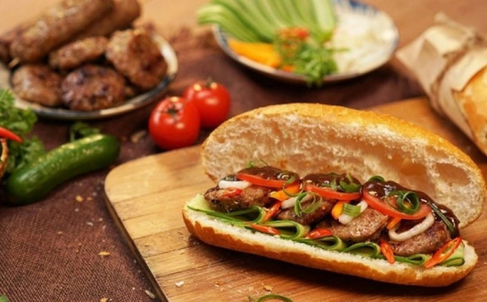 TasteAtlas picks 12 Vietnamese dishes among Top 16 SEA sandwiches