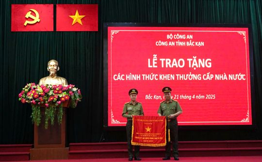 Công an tỉnh Bắc Kạn khen thưởng cấp Nhà nước cho tập thể và cá nhân tiêu biểu