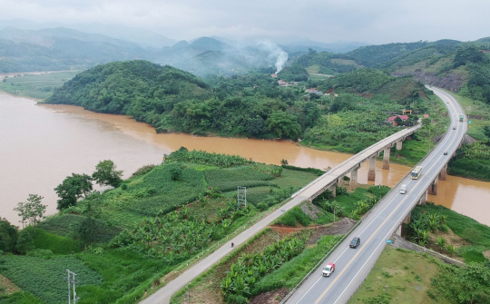 Lào Cai: Đột phá trong phát triển cơ sở hạ tầng và thực hiện cải cách thủ tục hành chính