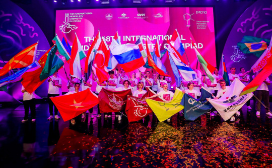 All four Vietnamese students win medals at Int’l Mendeleev Chemistry Olympiad