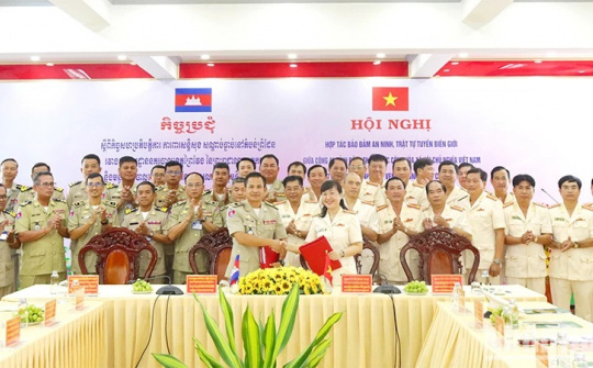 Đồng Tháp tăng cường hợp tác giữ gìn an ninh biên giới với tỉnh Prey Veng (Campuchia)