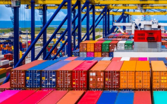 Tăng cường công tác chống buôn lậu, gian lận thương mại và hàng giả trong tình hình mới