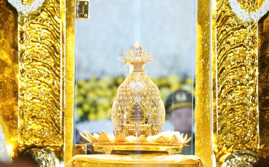 Chùa Tam Chúc đón hàng vạn phật tử chiêm bái Xá lợi Phật linh thiêng