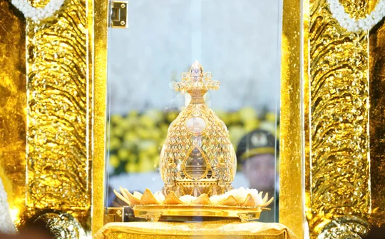Chùa Tam Chúc đón hàng vạn phật tử chiêm bái Xá lợi Phật linh thiêng