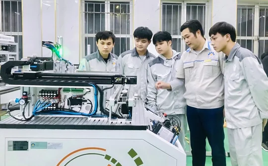 Phát triển nguồn nhân lực công nghệ cao: Bước đi chiến lược cho giai đoạn mới