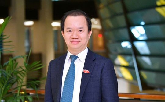 Cần phát triển khoa học xã hội tương tự khoa học tự nhiên và công nghệ