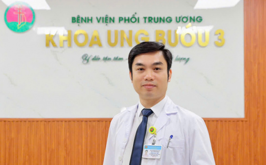 BSCKII. Đinh Ngọc Việt - Khoa Ung bướu 3, Bệnh viện Phổi Trung ương: Màu áo Blouse mãi tỏa sáng trong tim