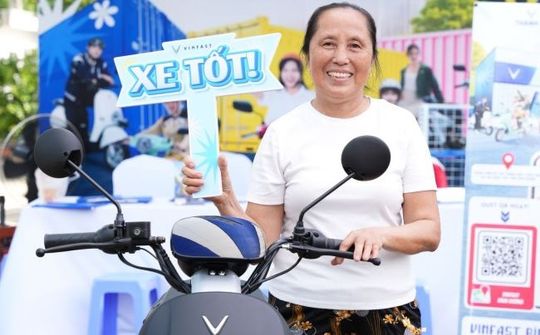 Cơ hội trải nghiệm, sở hữu xe máy điện dễ hơn bao giờ hết cho người lao động Bình Dương