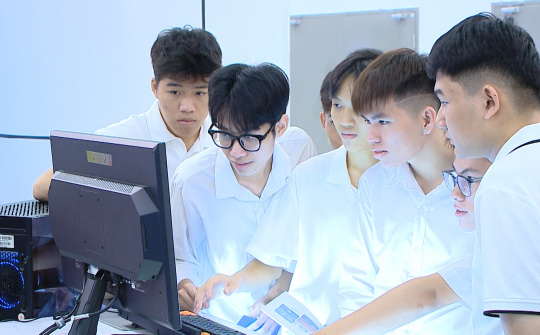 Không chỉ chọn ngành AI – Hãy chọn cách làm chủ tương lai