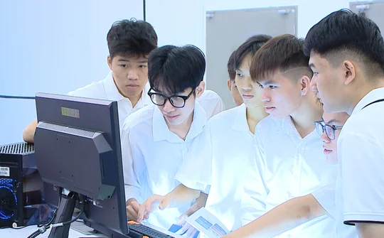 Không chỉ chọn ngành AI – Hãy chọn cách làm chủ tương lai