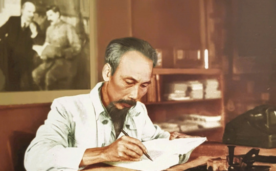 Tư tưởng Hồ Chí Minh về sắp xếp tổ chức bộ máy của hệ thống chính trị tinh gọn, mạnh, hiệu lực hiệu quả