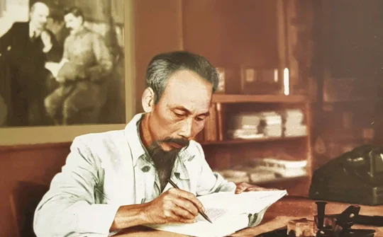 Tư tưởng Hồ Chí Minh về sắp xếp tổ chức bộ máy của hệ thống chính trị tinh gọn, mạnh, hiệu lực hiệu quả