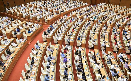 Sửa đổi Hiến pháp được thông qua: Cấp huyện không còn trong hệ thống hành chính