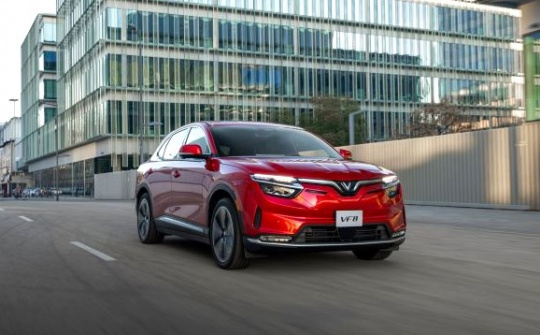 VinFast VF 8 chinh phục hành trình xuyên Việt: Vận hành bền bỉ, tiết kiệm chi phí, không ngại địa hình