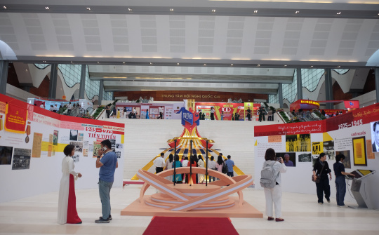 Khai mạc Hội Báo toàn quốc 2025: Báo chí Việt Nam 100 năm đồng hành và phát triển