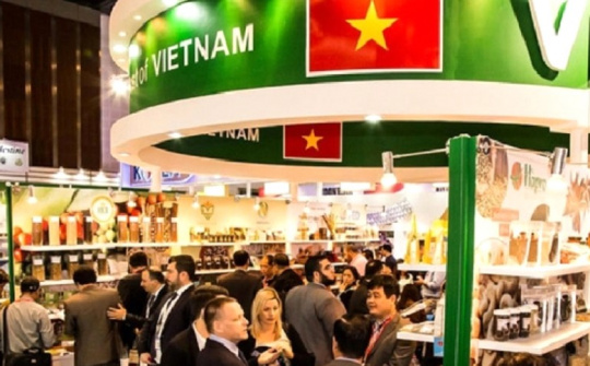 Đẩy mạnh thực hiện các giải pháp xúc tiến thương mại trong và ngoài nước